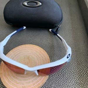 Men's White Oakley Sun Glasses